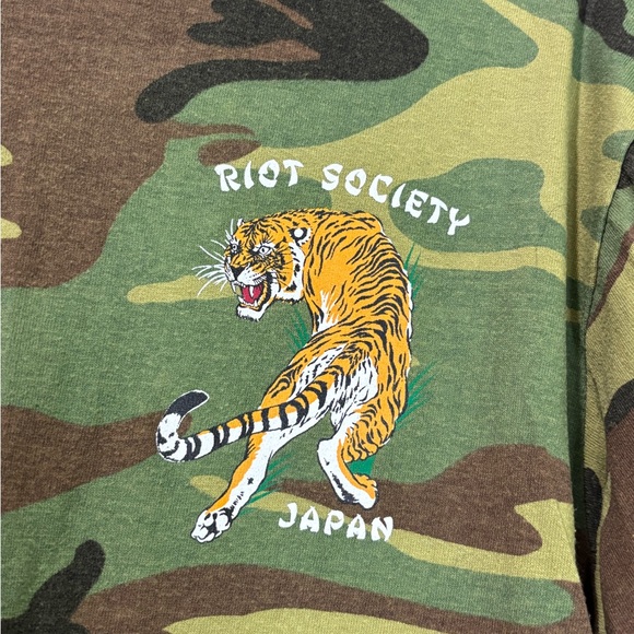 Riot Society Men’s Camo Tiger Japan Long Sleeve T-shirt Size Small - Picture 3 of 7